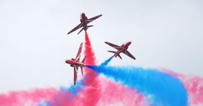 2_Red-arrows.jpg